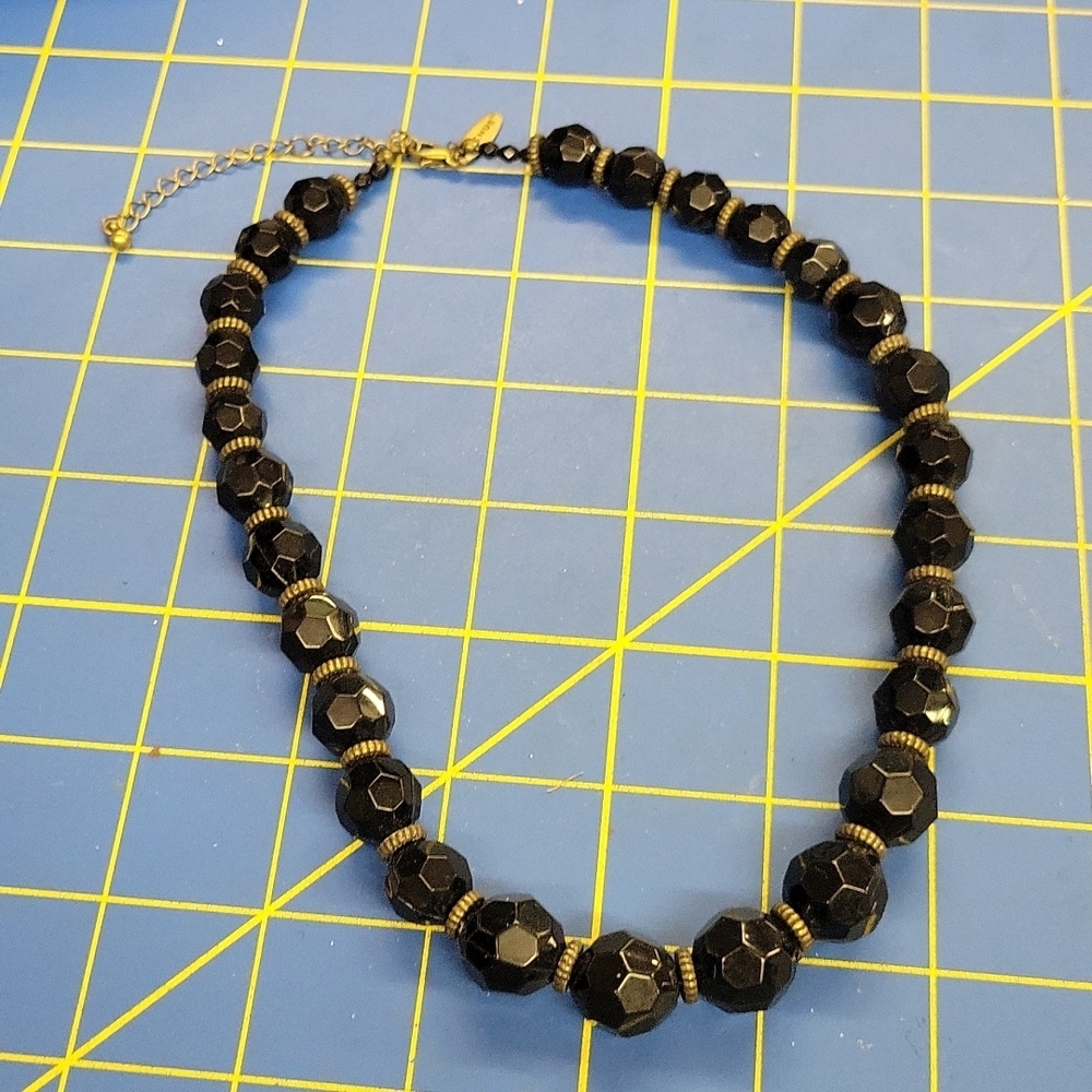 Avenue Black Beaed 16" + 3" Extension Necklace